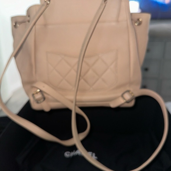 Chanel Affinity Backpack - light tan/beige - Picture 3 of 6